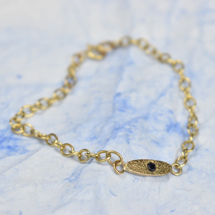 Sapphire and gold chain bracelet